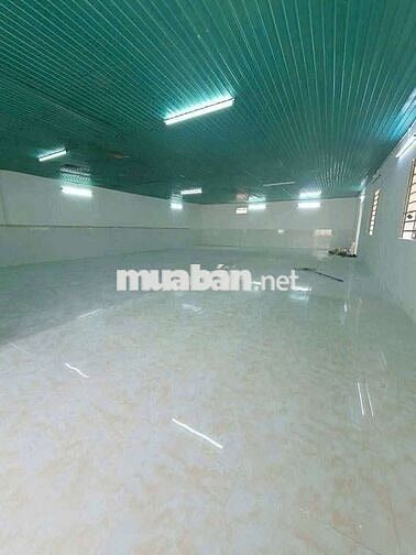 Cho thuê kho xưởng ngay ngã tư Trung Chánh