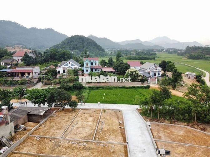 Bán đất thôn Lương Đình, xã Trung Giã, TP Hà Nội. Thửa đất vuông đẹp,