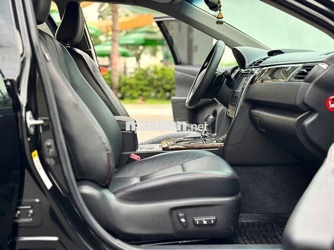 Toyota Camry 2016 2.5Q - 26000 km