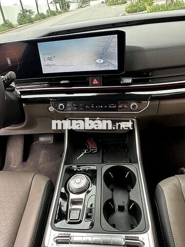 Kia Carnival 2025 Premium 2.2D 8S - 7,000 km.