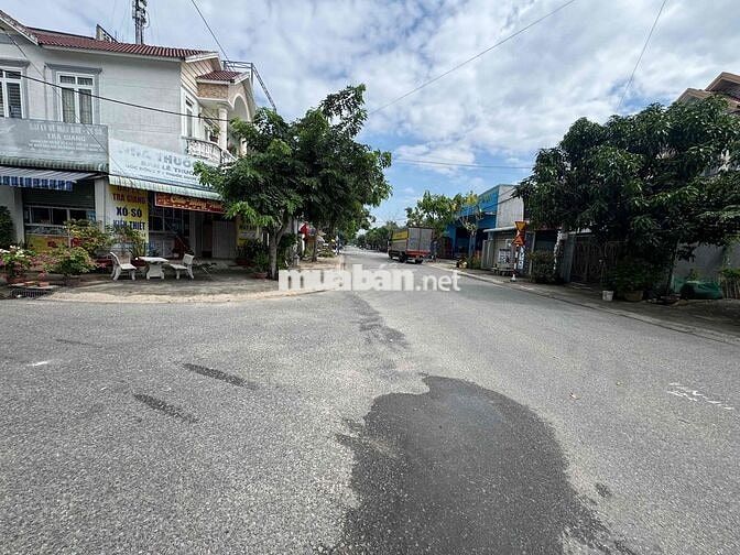 Bán đất góc hai mặt tiền đường D12 & N14 phường Phú Tân