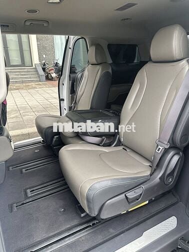 Kia Carnival 2025 Premium 2.2D 8S - 7,000 km.