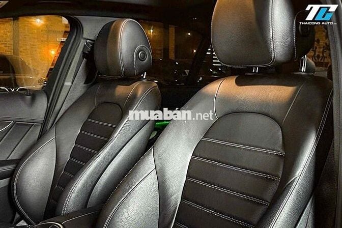 Mercedes C300 AMG đen nt đen sx2021 đi 38k km