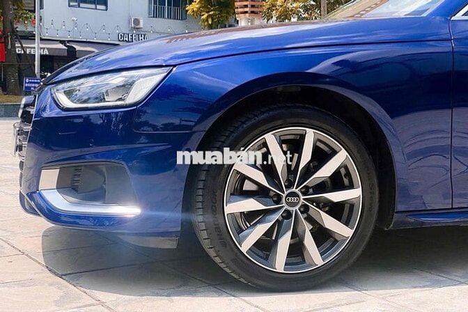 Audi A4 40 TFSI 2023 biển SG nhập Đức lướt 15k km