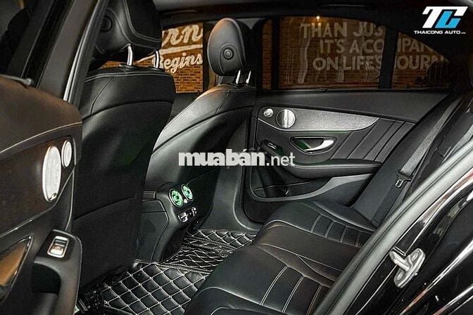 Mercedes C300 AMG đen nt đen sx2021 đi 38k km