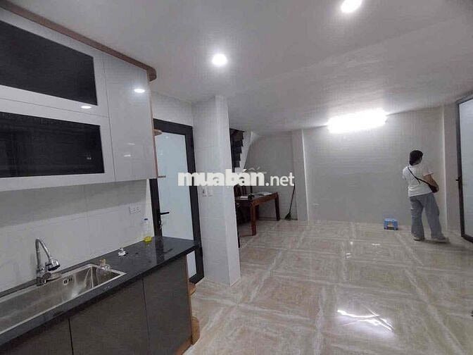 Nhà đẹp Định Công-Oto qua-Lô góc-36m*5T;MT5m;3NKK- Nhà đẹp Định Công-Oto qua-Lô góc-36m*5T;MT5m;3NKK-