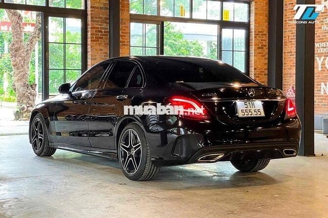 Mercedes C300 AMG đen nt đen sx2021 đi 38k km