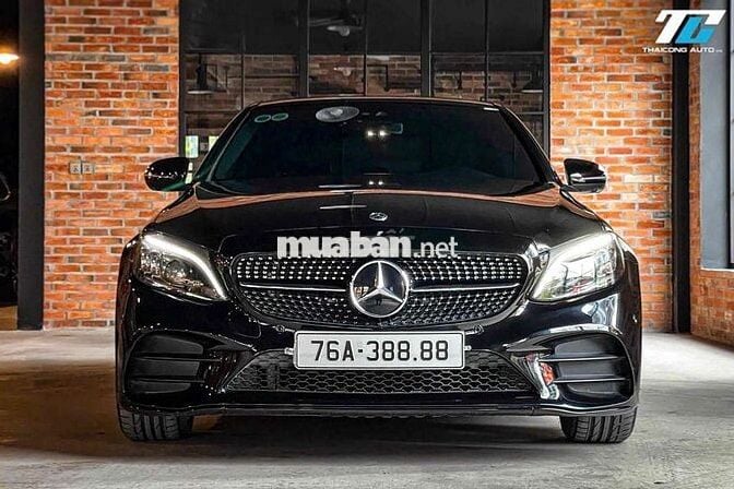 Mercedes C300 AMG đen nt đen sx2021 đi 38k km