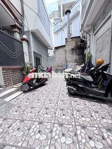 NHÀ MỚI ĐẸP LÊ QUANG ĐỊNH HẺM 4M LÁT GẠCH SẠCH ĐẸP•3 tầng 49m2 giá 8tỷ