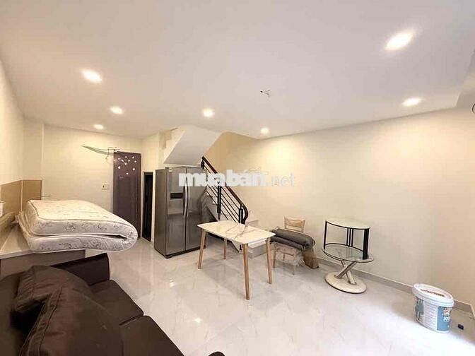 CHDV NGAY VINCOM PLAZA – HẺM XE HƠI NGUYỄN XÍ, P. BÌNH THẠNH – 4 TẦNG,