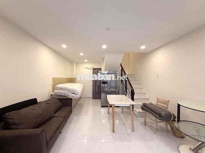 CHDV NGAY VINCOM PLAZA – HẺM XE HƠI NGUYỄN XÍ, P. BÌNH THẠNH – 4 TẦNG,