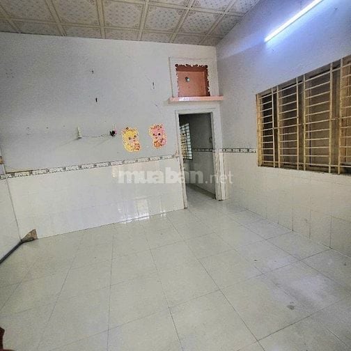 Nhà Cấp 4 gần KDC Phú Xuân, DT 6,1x12m