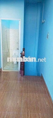 Nhà thuê nguyên căn ( 7 triệu 5),
👉Đường Dương bá trạc. Phường 1
