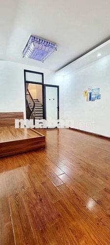 Cho thuê phòng tại ngõ 1333 Giải Phóng, có cửa sổ ban công rất thoáng
