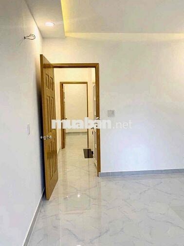 Bán Nhà HXH thông. phường 6. dt 3.7x11. trệt lầu. 2pn.