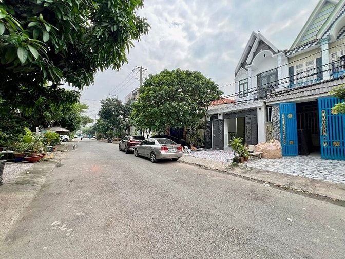 Bán Nhà 162m2, 4 phòng ngủ Sổ hồng riêng KDC Đại Hải