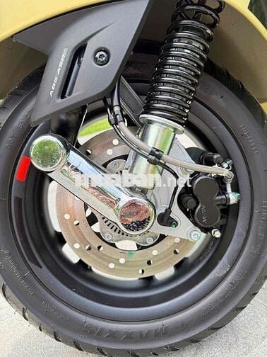 Vespa GTS Super Sport khoá Keyless mới chạy 300 km