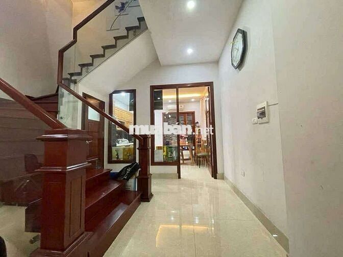 Bán nhà dân xây Ngọc Thuỵ, ôtô vào nhà, 68m x 4 tầng, giá chỉ 11,8 tỷ