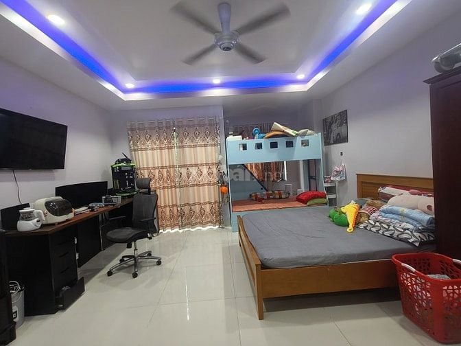 SIÊU PHẨM MẶT TIỀN KINH DOANH 4 TẦNG MỚI Ở NGAY NGANG 5 NỞ HẬU 5.8 
