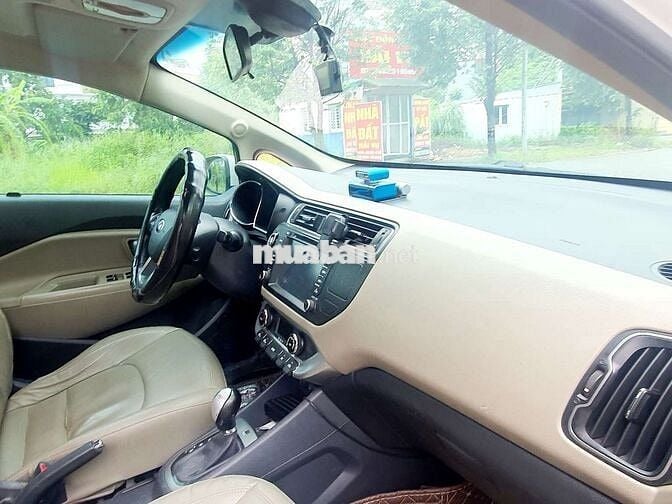 2015 1.4 AT Hatchback - 130000 km