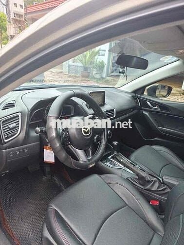 Mazda 3 2015 1.5 AT Hatchback - 80000 km