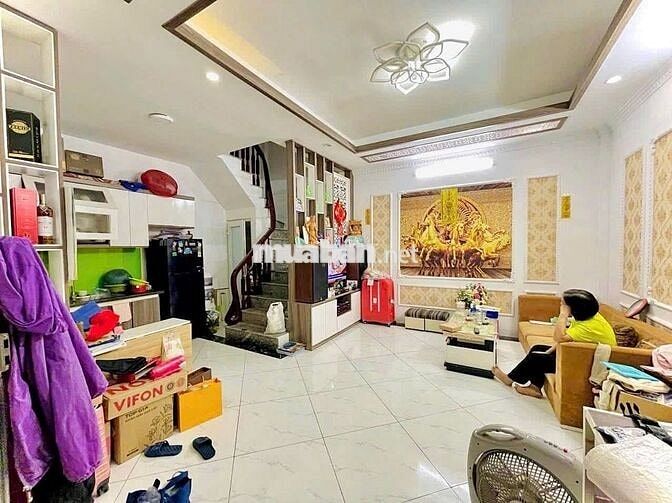 BÁN NHÀ ĐỀN LỪ - HOÀNG MAI: 35M², 5 TẦNG - OTO QUA CỔNG, GẦN HỒ! BÁN NHÀ ĐỀN LỪ - HOÀNG MAI: 35M², 5 TẦNG - OTO QUA CỔNG, GẦN HỒ!