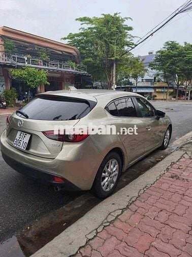Mazda 3 2015 1.5 AT Hatchback - 80000 km