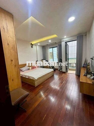 Bán nhà dân xây Ngọc Thuỵ, ôtô vào nhà, 68m x 4 tầng, giá chỉ 11,8 tỷ