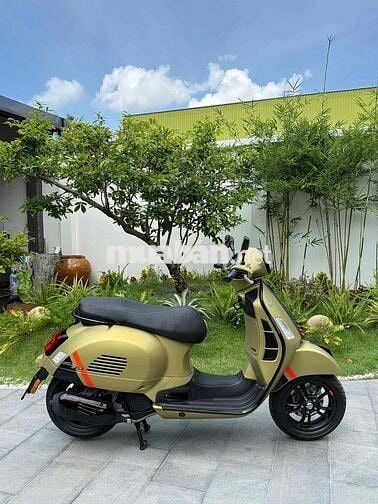 Vespa GTS Super Sport khoá Keyless mới chạy 300 km