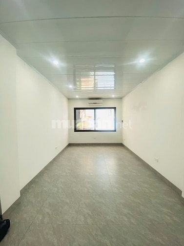 Nhà mới vẫn còn thơm mùi sơn khu nghĩa dũng