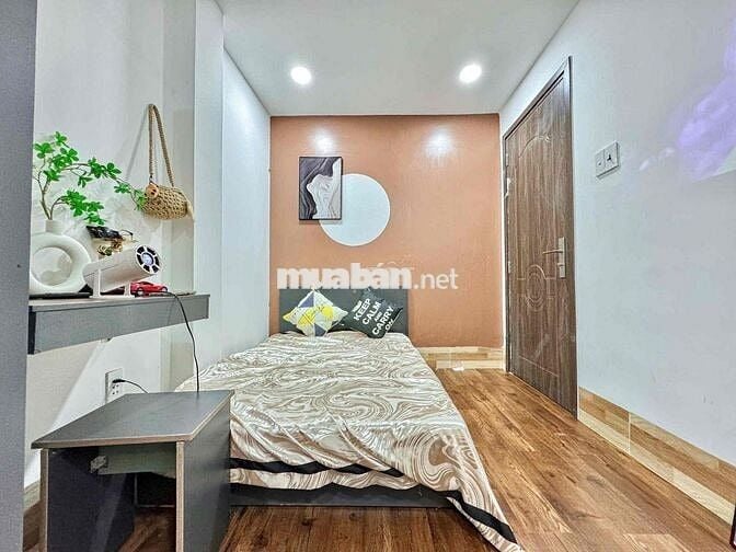 CHO THUÊ PHÒNG ĐẦY ĐỦ NỘI THẤT Ở TRỆT NGAY ĐƯỜNG CÁCH MẠNG THÁNG 8