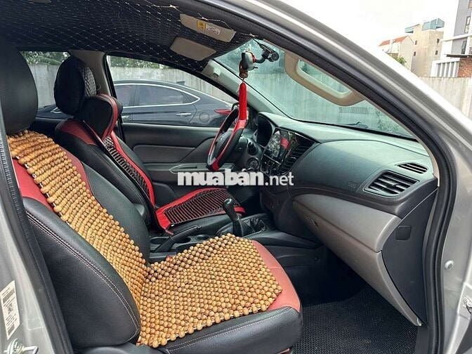 Mitsubishi Triton GLX 2015MT 4x2 xe đẹp k lỗi nhỏ