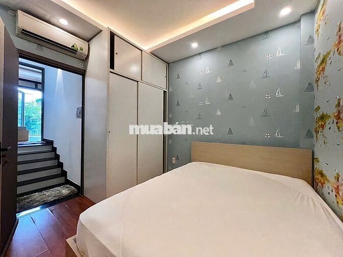 Chính chủ cho thuê nhà 3PN 3WC 1PK bếp. Nội thất từ A-Z