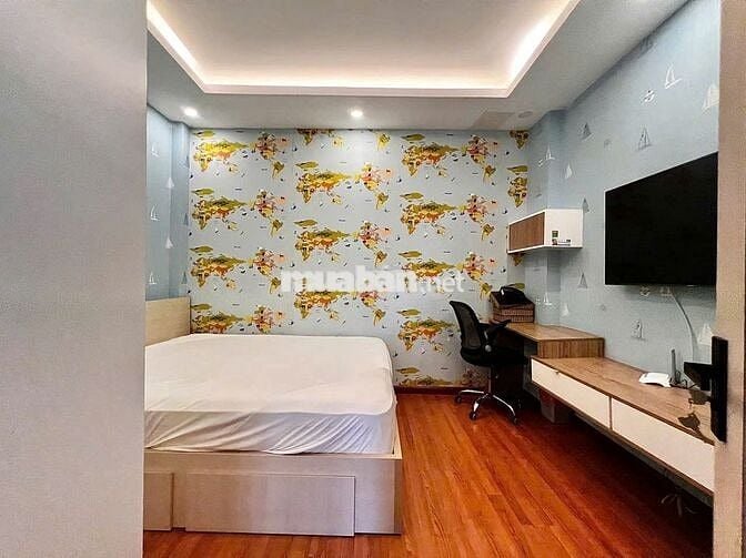 Chính chủ cho thuê nhà 3PN 3WC 1PK bếp. Nội thất từ A-Z