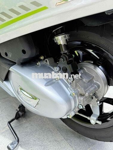 VespaSprint Tech 150cc 2025 mới lăn bánh 210 km