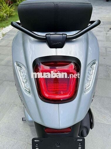 VespaSprint Tech 150cc 2025 mới lăn bánh 210 km