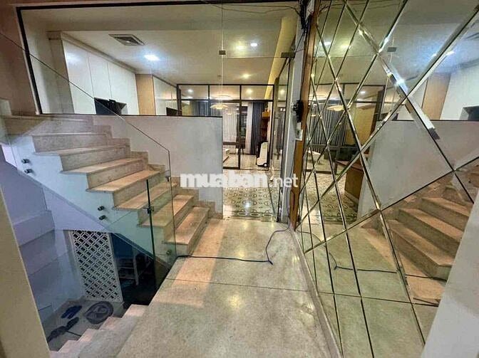 PENTHOUSE 2PN 1PK 60M2 FULL NỘI THẤT CAO CẤP NGAY HÀNG XANH