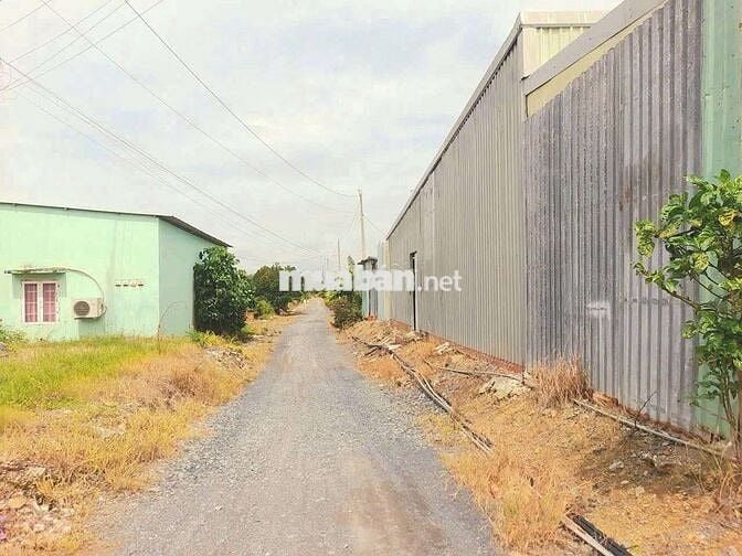 Chỉ 680tr sở hữu 692m2 đất vườn 15x 46m cực đẹp