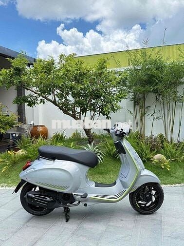 VespaSprint Tech 150cc 2025 mới lăn bánh 210 km