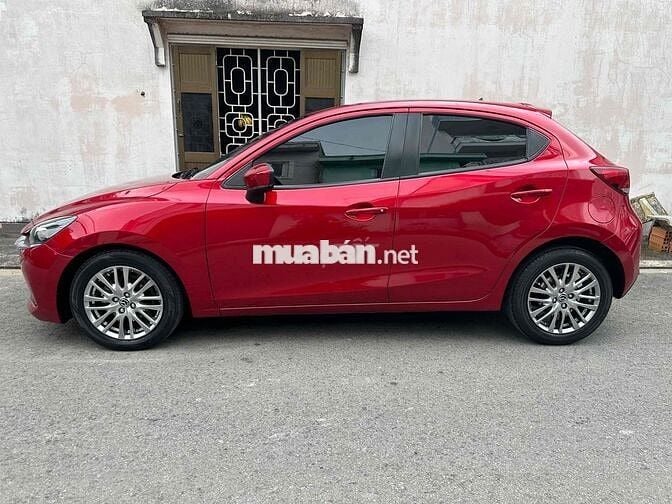 Mazda 2 2020 1.5 AT Sport màu đỏ rất đẹp