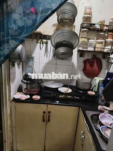 Nhà tân phú cách vài buoc chân ra đầm sen