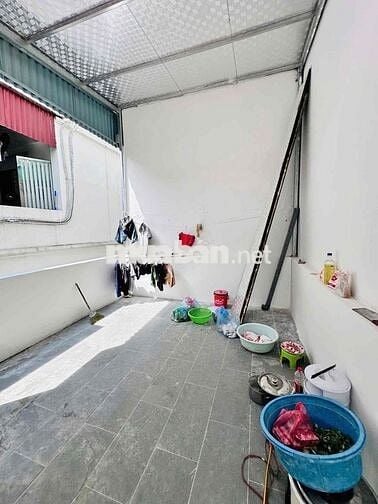 NHÀ NGÕ 79 CẦU GIẤY-CÁCH PHỐ 40m-BA GÁC ĐỔ CỬA-28M-5T-7.5 TỶ.