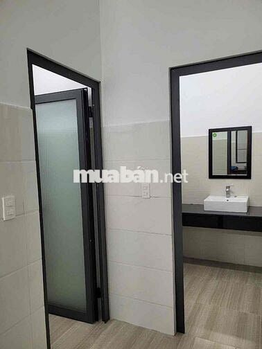 Mặt bằng Phú Tân Gần Thành Phố Mới 9x30 có gác , hơn 300m2 sàn ,