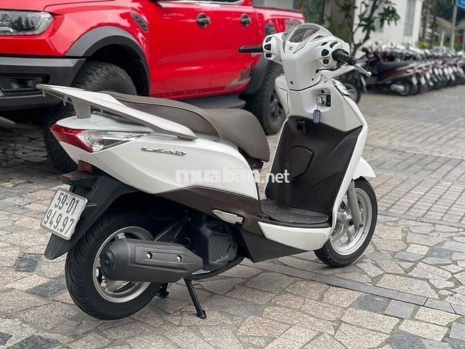 Lead 125 2013 ngay chủ trả trước 12tr9 nhận xe