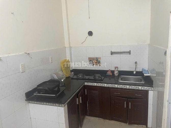 Cho thuê phòng ở lầu 1 có bếp riêng tại Lê Đại Hành Quận 11