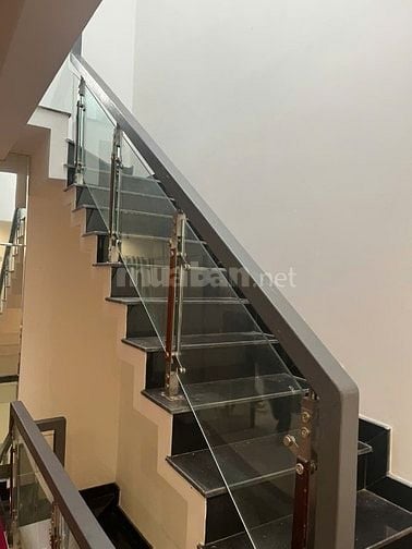 Bán nhà 3 tầng , p Bình Trưng Tây , đường trước nhà 4m 