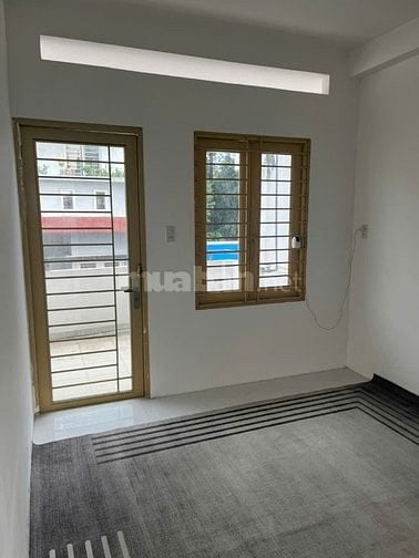 Bán nhà 3 tầng , p Bình Trưng Tây , đường trước nhà 4m 