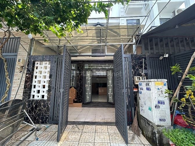 Nhà Đep 4.5x13,Xây 1 Trệt 1 lửng,mới tinh