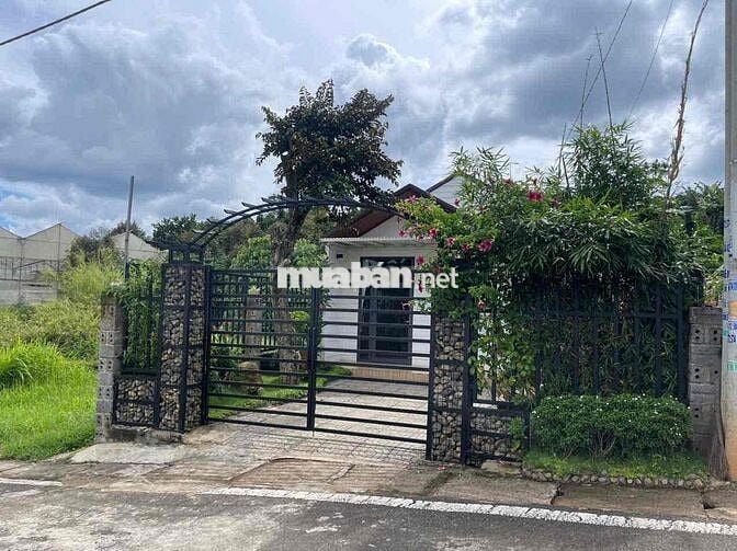 Home stay sẵn thổ cư ngay chợ Lộc An DT 153.3m2 cách chợ 100m