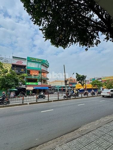 Phòng đang setup chuẩn bị khai trương giá rẻ. Đối diện chợ Hạnh Thông 
